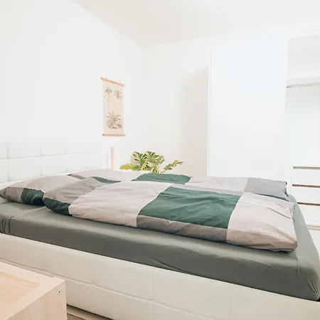 - Culture & Nightlife In One Apartment *