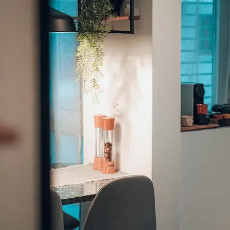 - Culture & Nightlife In One Apartment *